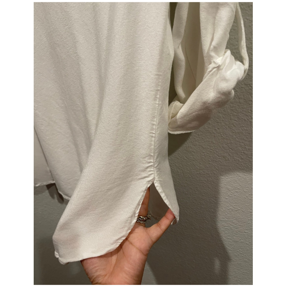 ZARA Antique White 3/4 Sleeve V-Neck Blouse - Picture 5 of 6